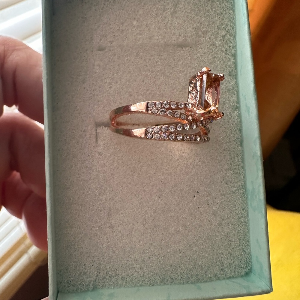 Rose Gold Crystal Accent Ring with beautiful gemstone - Picture 13 of 14